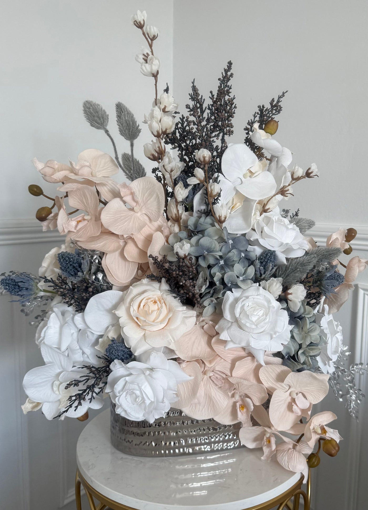 Jewell blooms flower Arrangement