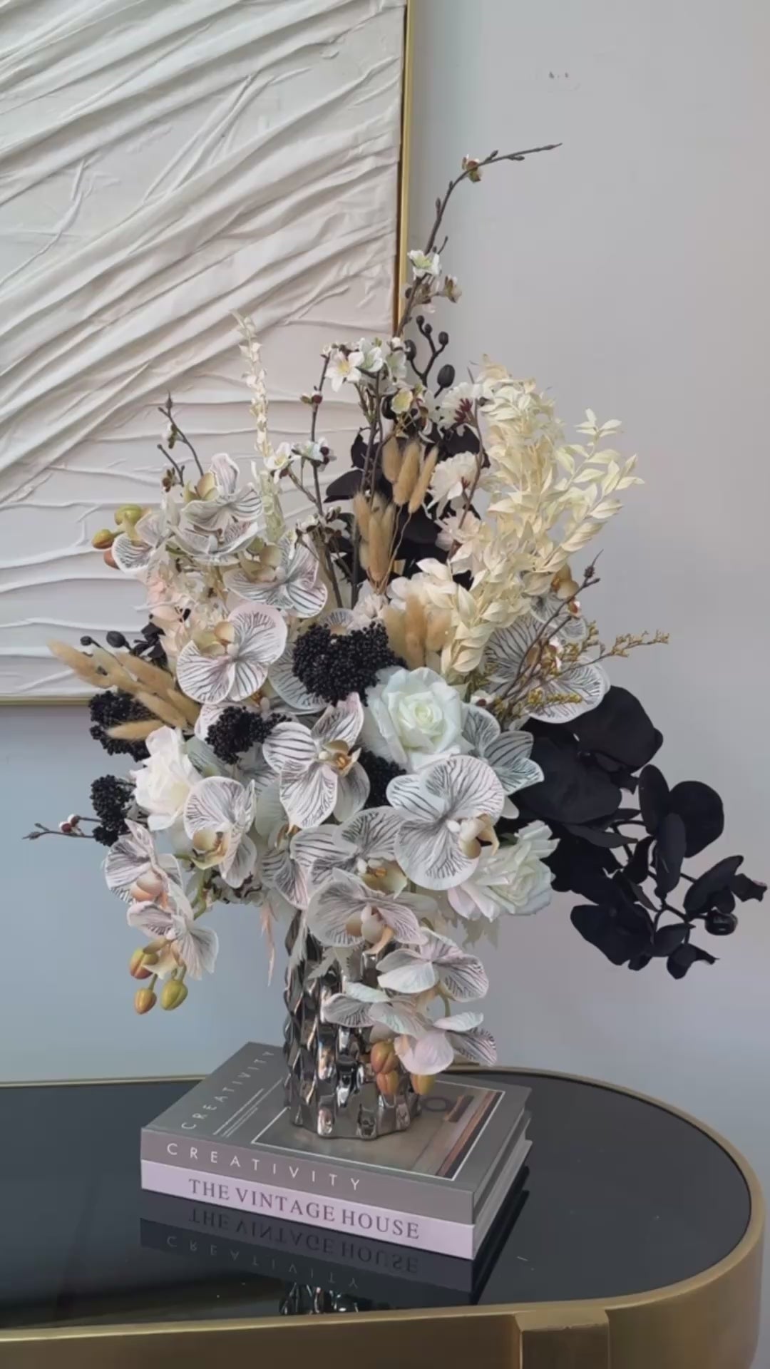 Parisa floral arrangement