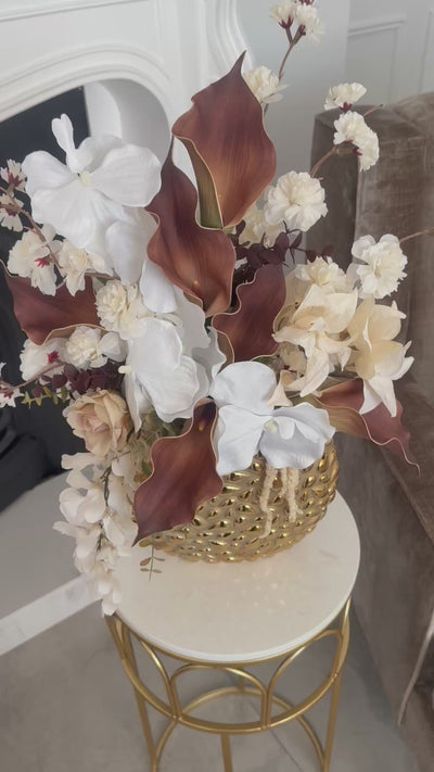 Tulip bloom flower Arrangement