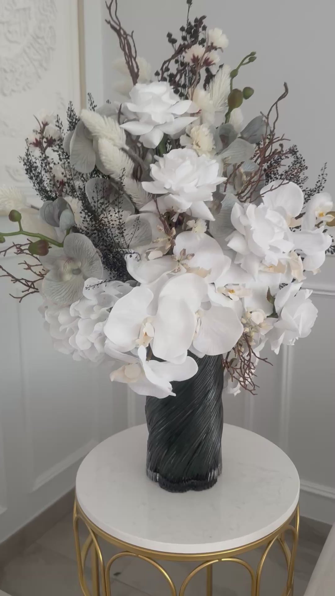 Silver blooms Floral Arrangement