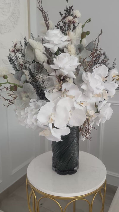 Silver blooms Floral Arrangement